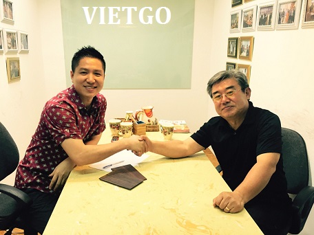 Ông Abraham và Giám đốc Công ty VIETGO